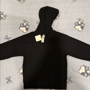 Aritzia Women's Black Ribbed Sweater